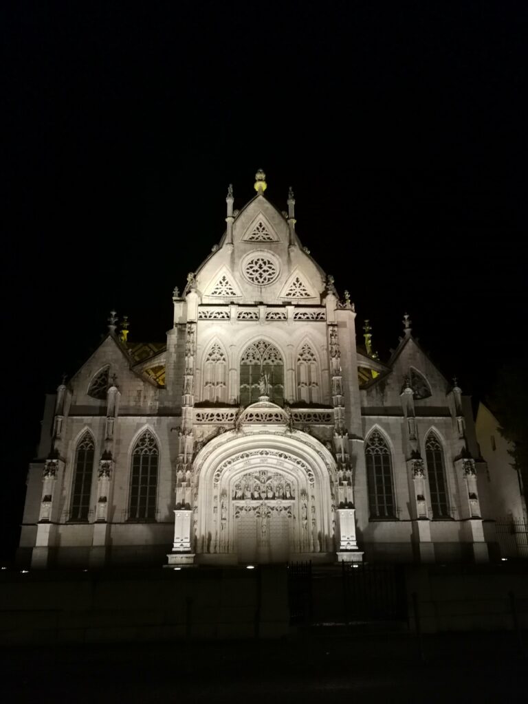 Monastère royal de Brou, de nuit